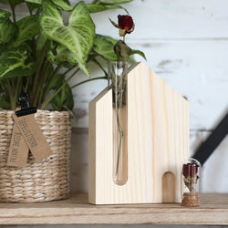 Huis standaard met reageerbuis 14cm hoog - 6 st