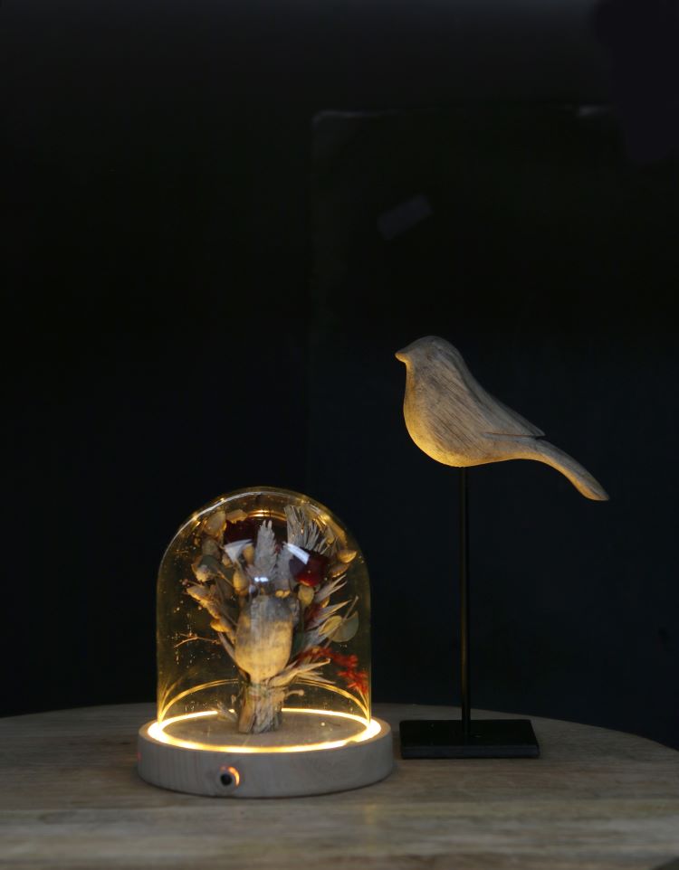 Glazen LED stolp Ø100 mm H.105 mm met houten basis - 1 st