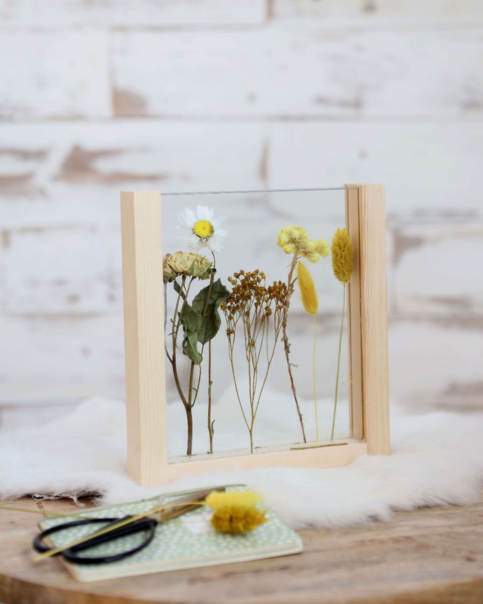 Houten standaard voor droogbloemen etc. 21cm hoog - 1 st